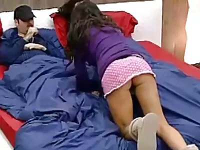 Womanizer ធ្វើអ្វីៗគ្រប់យ៉ាងដែលតារាអាសអាភាសប្រាប់គាត់អំឡុងពេលសម្ដែងសិច